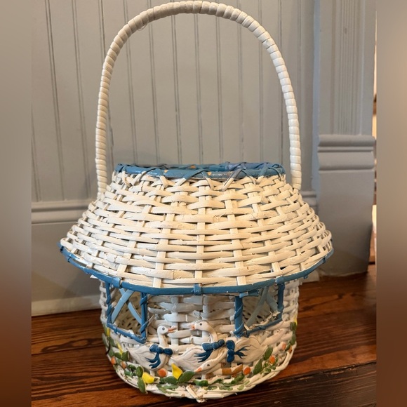 unbranded Other - Cottagecore Grannycore Vintage Duck Goose Cottage Whicker Basket W/ Handle
